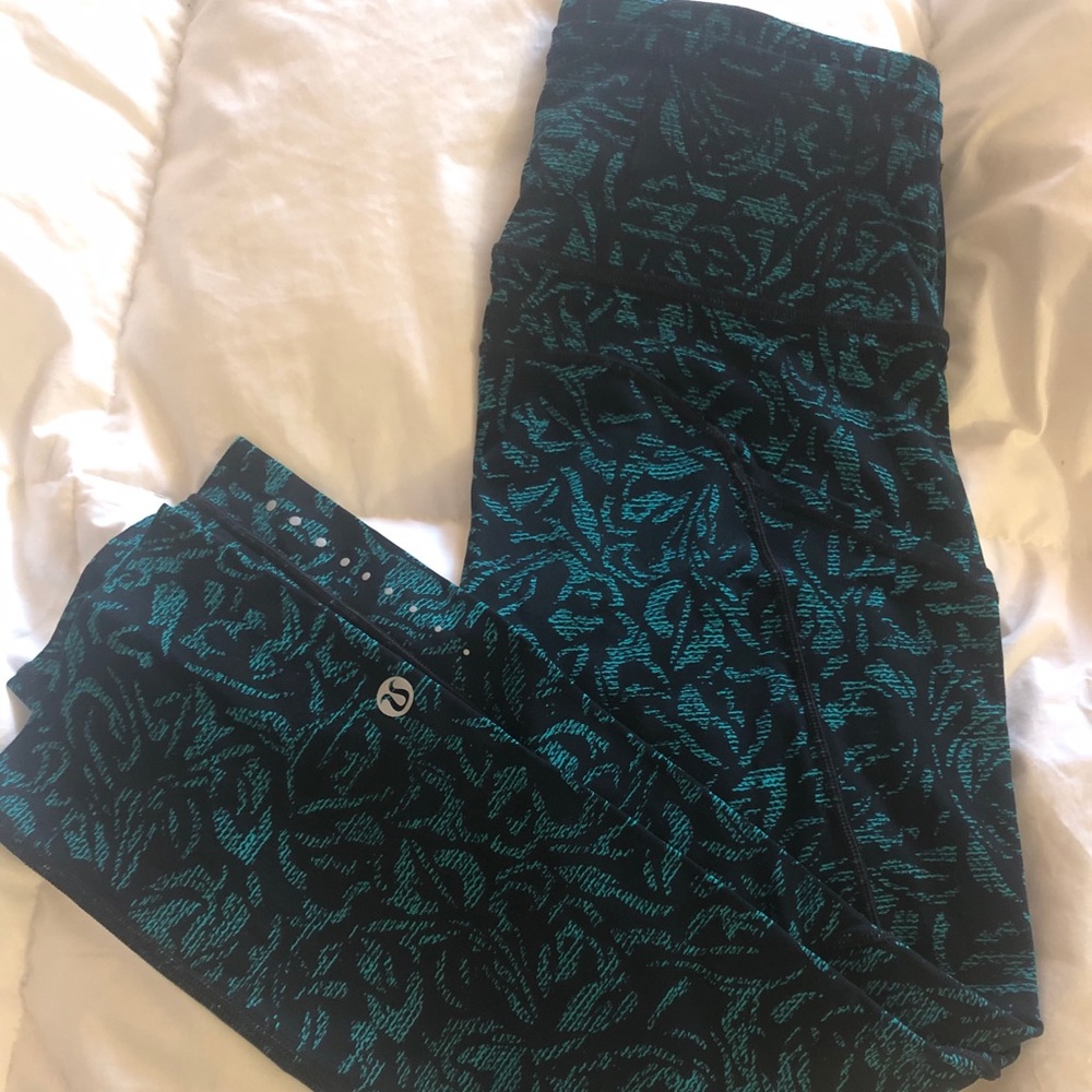 Lululemon teal patterned leggings